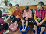 어르신들 족욕